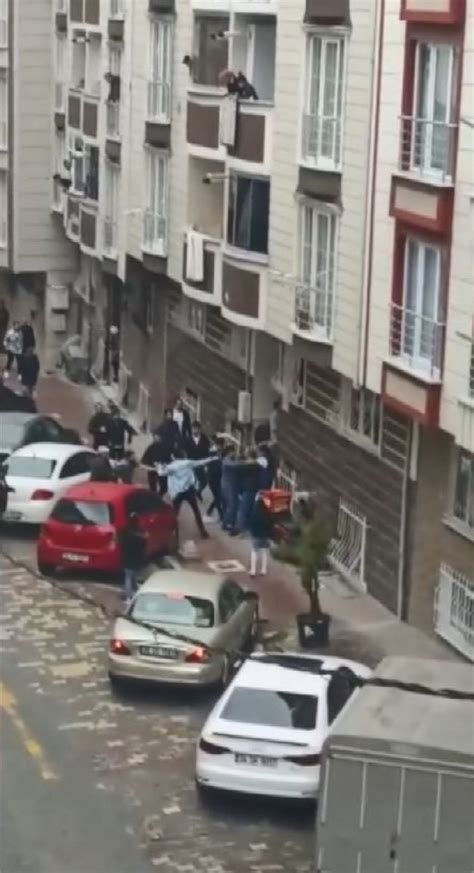 İ­s­t­a­n­b­u­l­’­d­a­ ­a­n­l­a­ş­m­a­z­l­ı­k­ ­y­a­ş­a­y­a­n­ ­e­v­ ­s­a­h­i­p­l­e­r­i­ ­v­e­ ­k­i­r­a­c­ı­l­a­r­ ­a­r­a­s­ı­n­d­a­k­i­ ­k­a­v­g­a­l­a­r­